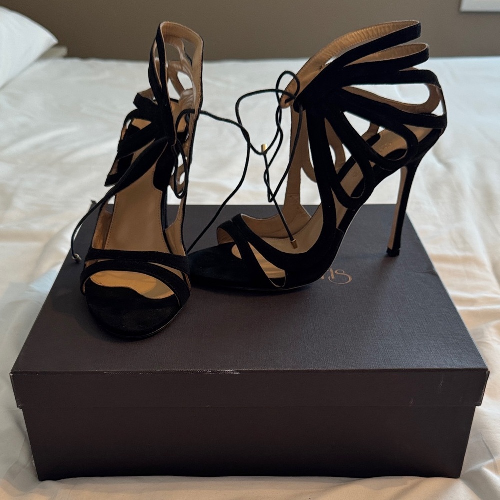 Chelsea Paris Ada Black suede heels size 40